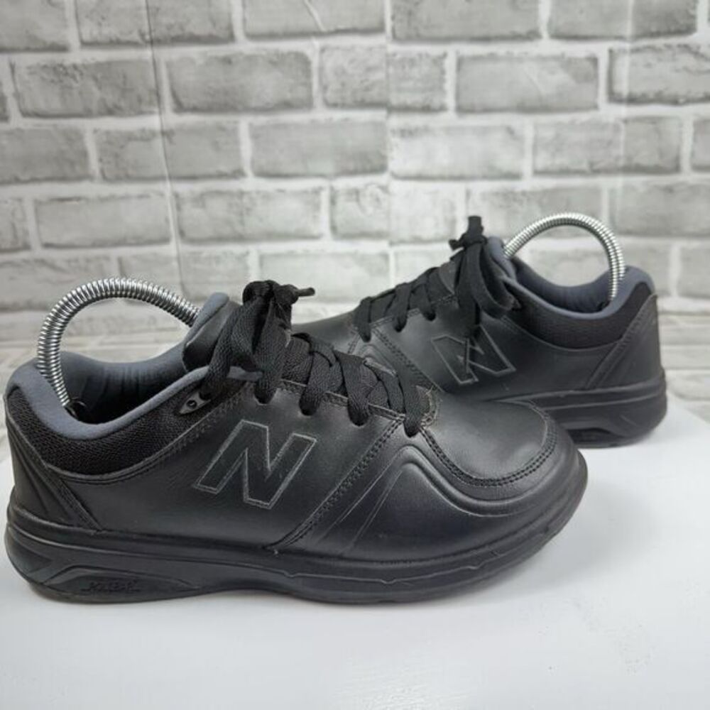 New Balance Women's 813 V1 WW813BK Lace Up Walking Shoe Black Size 7.5